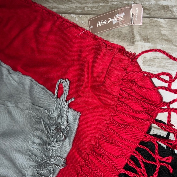 White Stag 3for1 Scarves - Picture 3 of 5